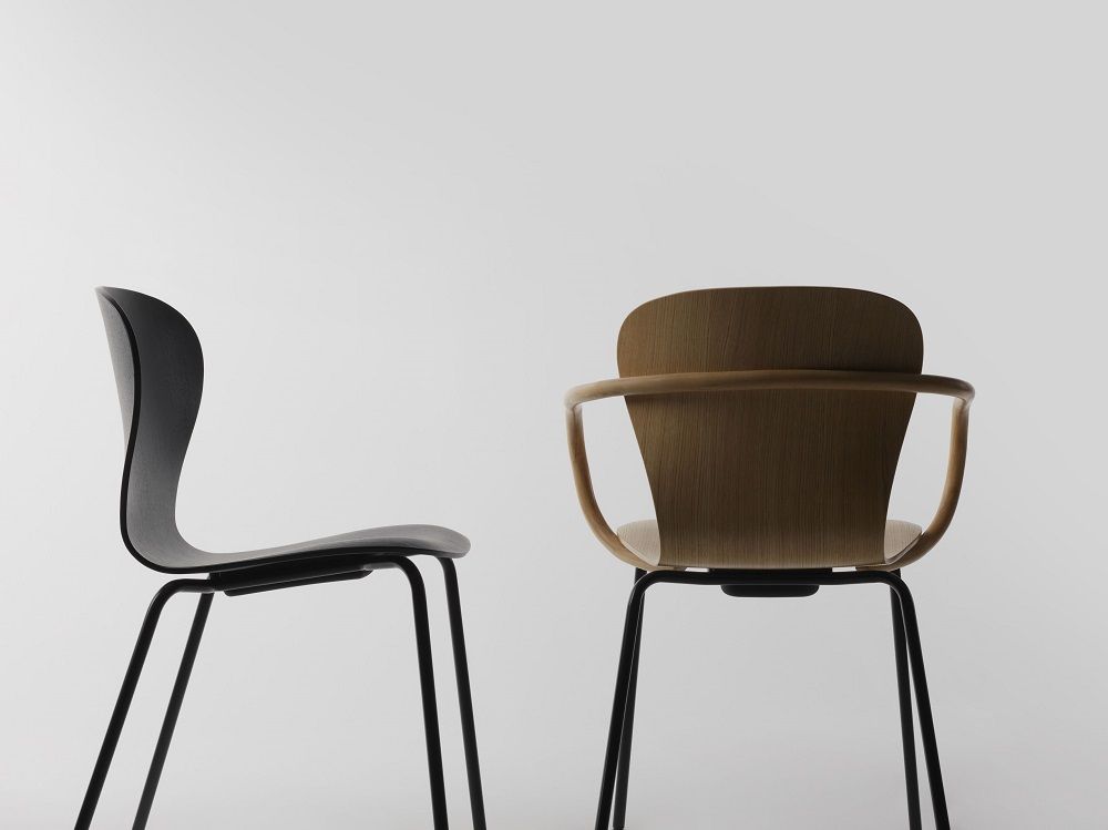 S 220 F Chair with armrest Thonet