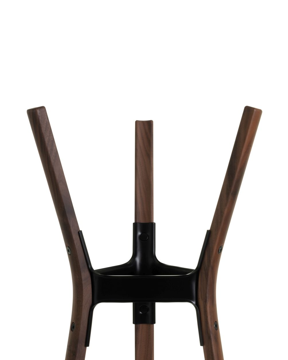 Detailaufnahme des Magis Steelwood Garderobenständers mit Holzbeinen und schwarzer Metallhalterung, ideal für Flur und Büro.
