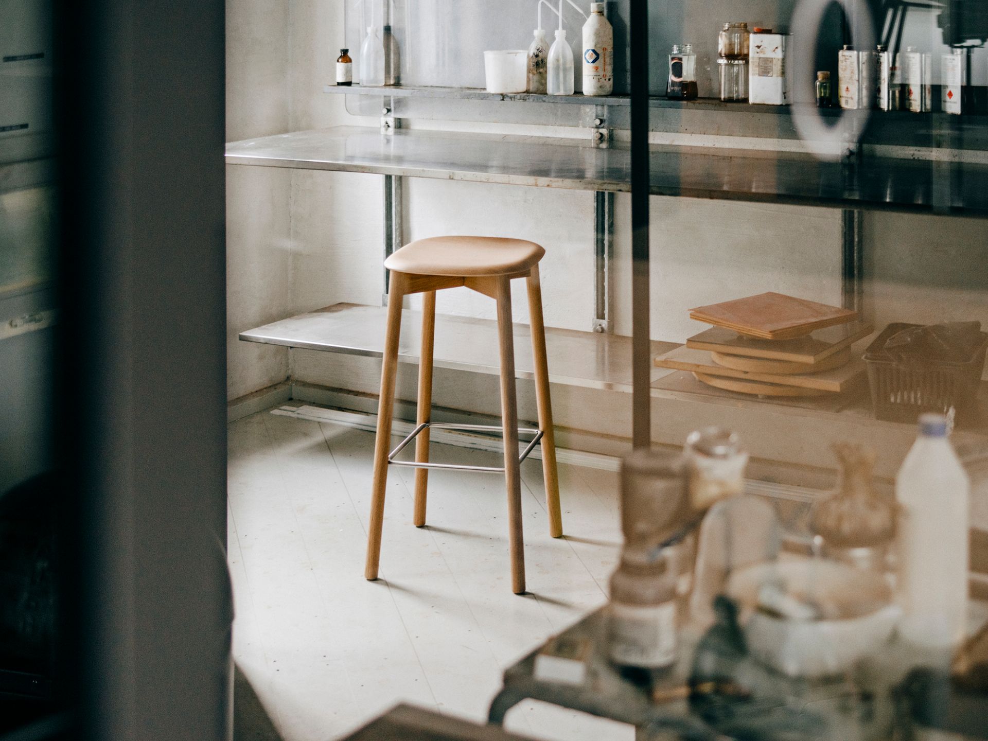 Soft Edge 82 Stool Hay