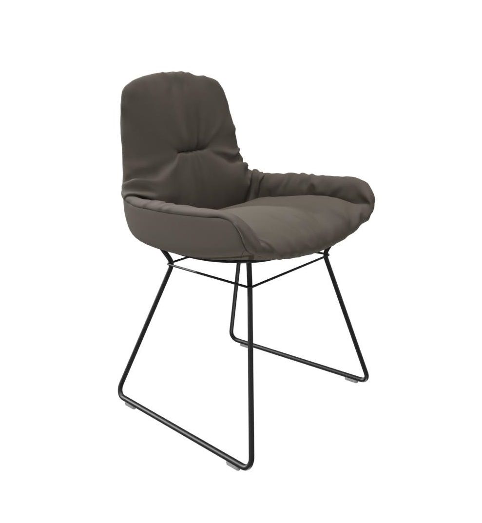 Leya chair low armrest leather Sahara Freifrau Manufaktur PREFERRED COMBINATION