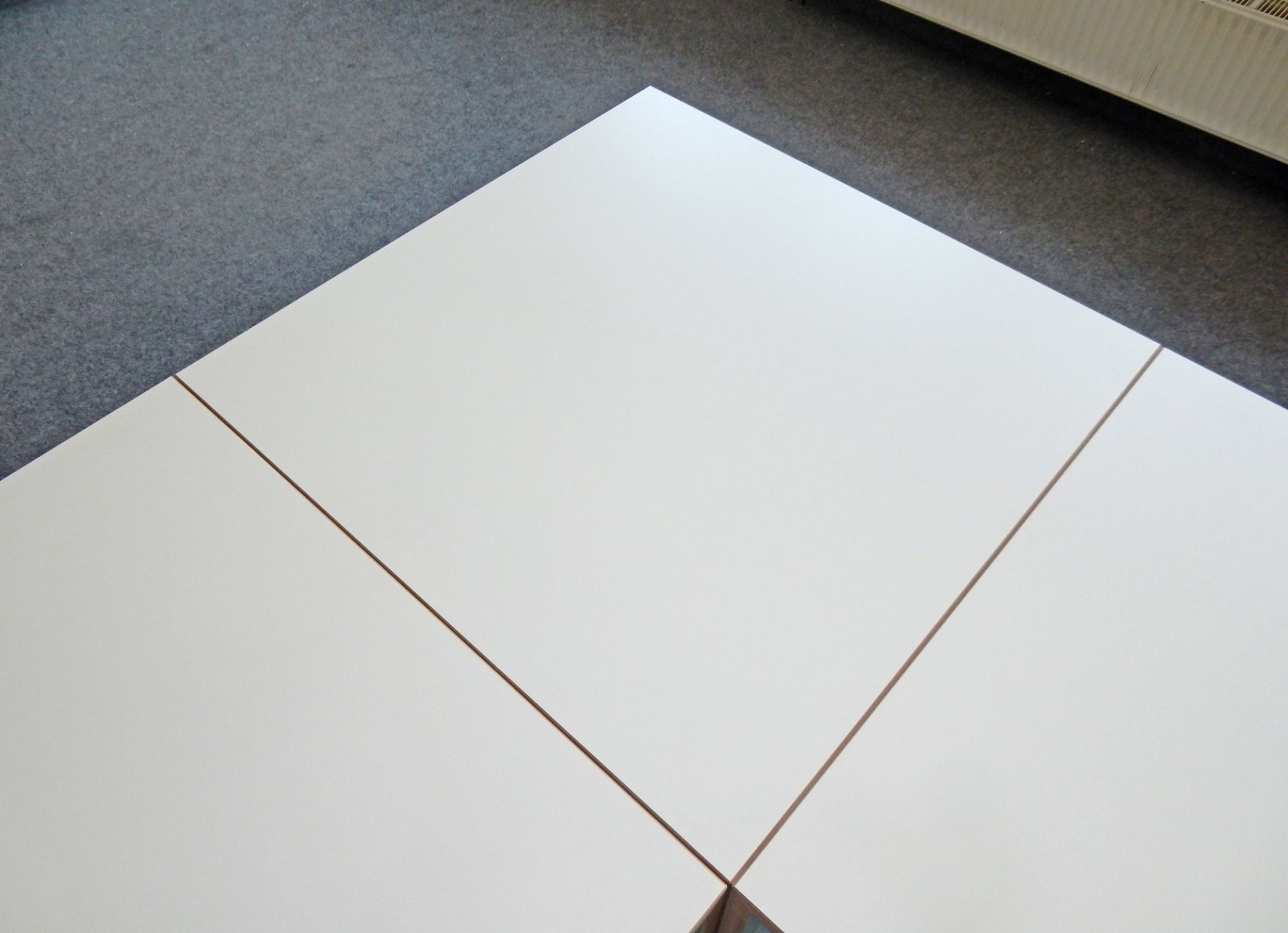 Freistell table small Tojo
