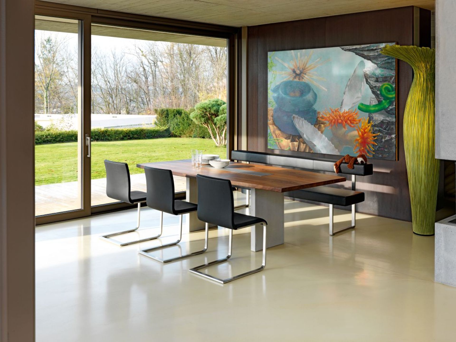 Nur Table Girsberger
