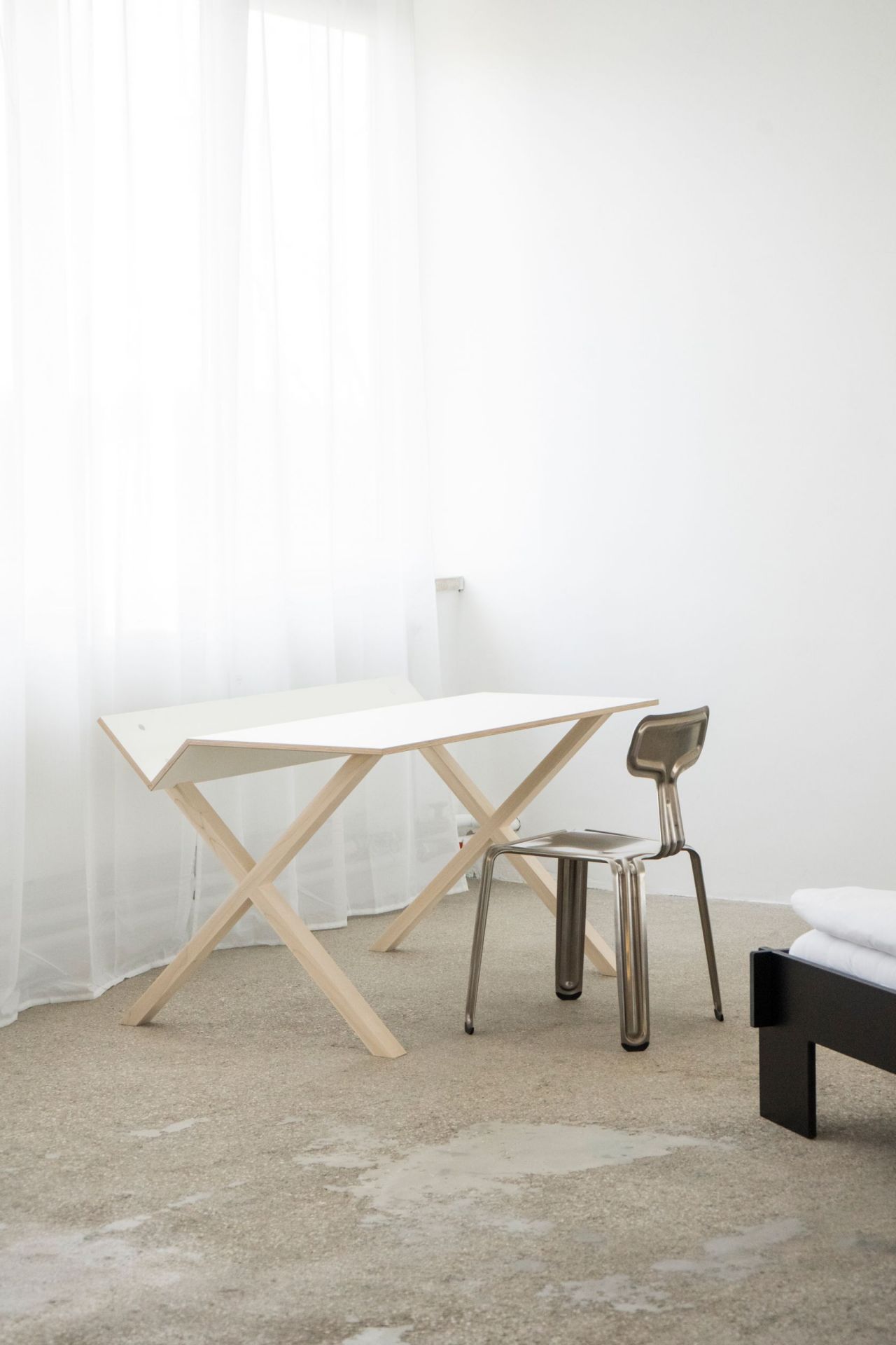 Kant desk Nils Holger Moormann