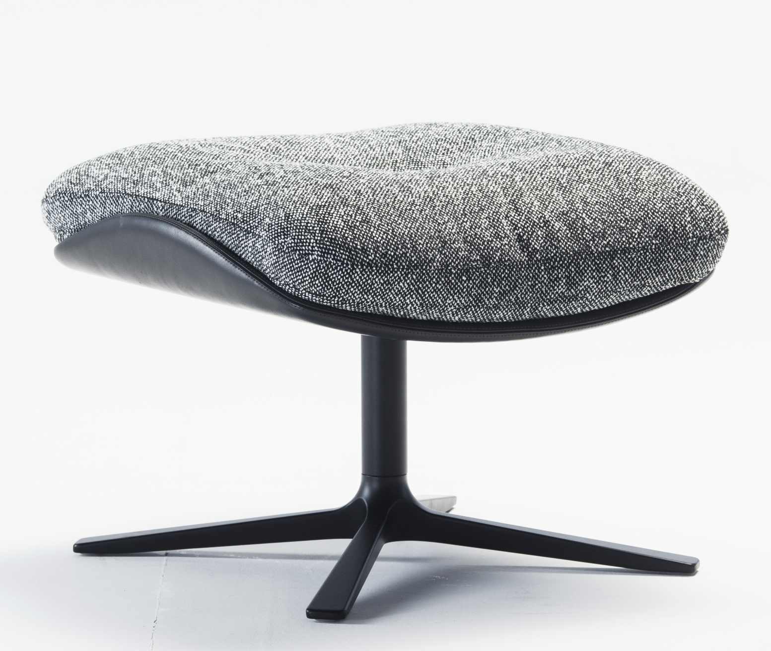 Rei stool Prostoria 