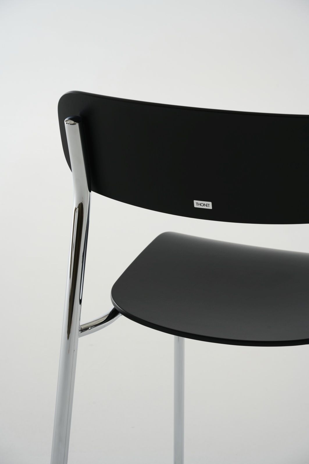 S 243 / S243 Tubular steel chair Thonet