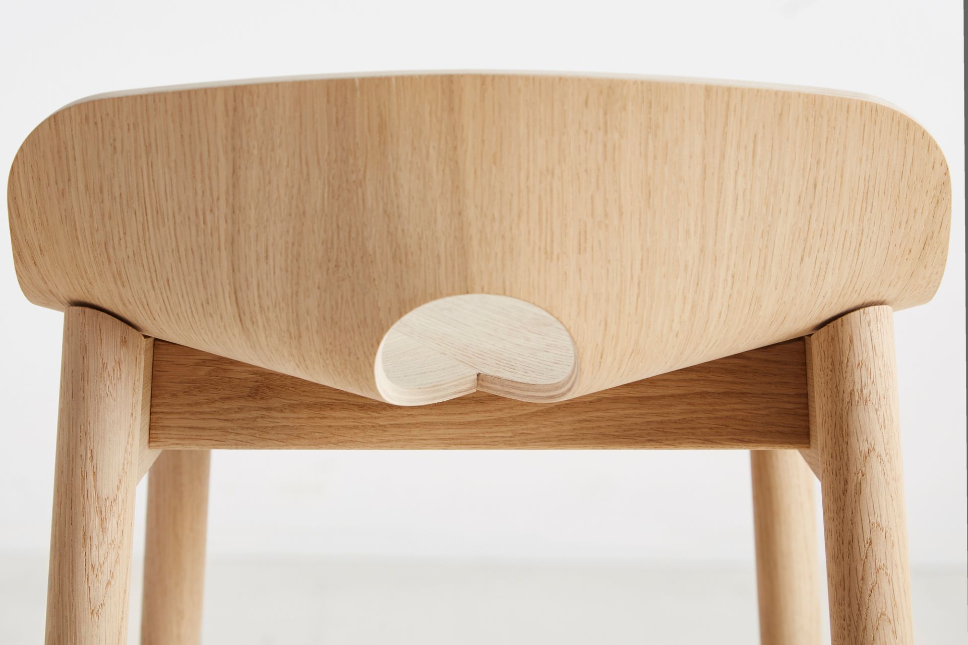 Mono Bar Stool Oak pigmented white Woud SINGLE PIECES