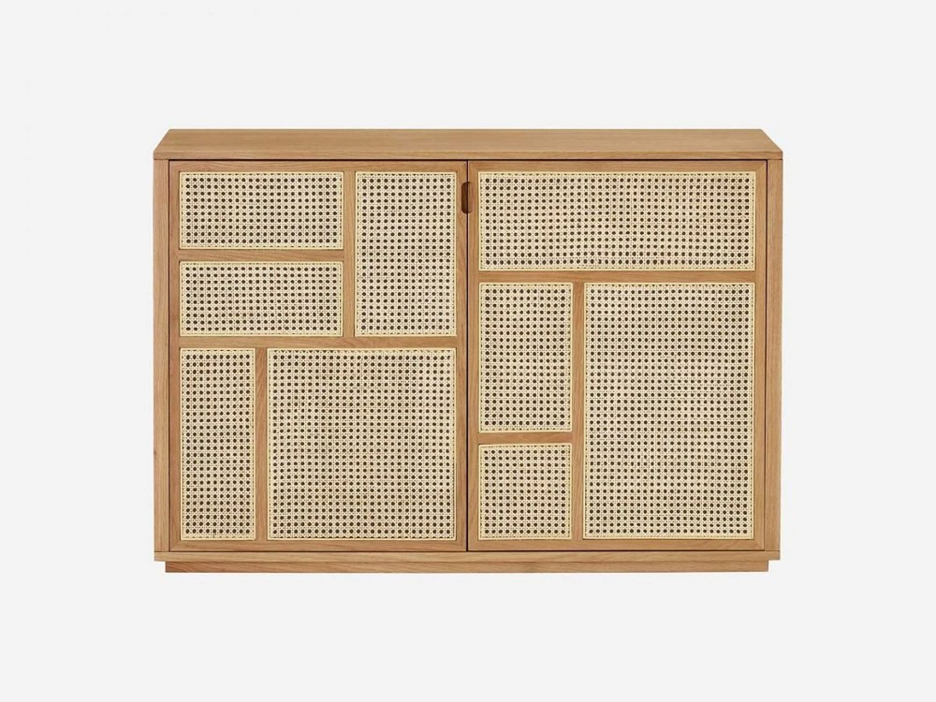 Air Sideboard von Design House Stockholm aus massiver Eiche mit Wiener Geflecht Fronten.