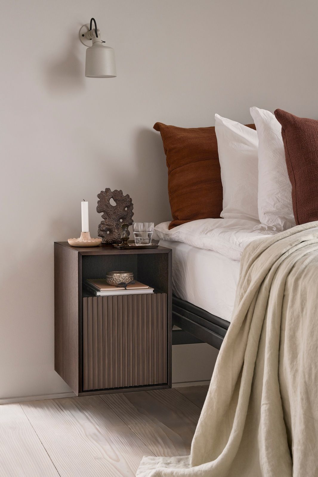 VIPP672 Bedside table Bedside table Vipp