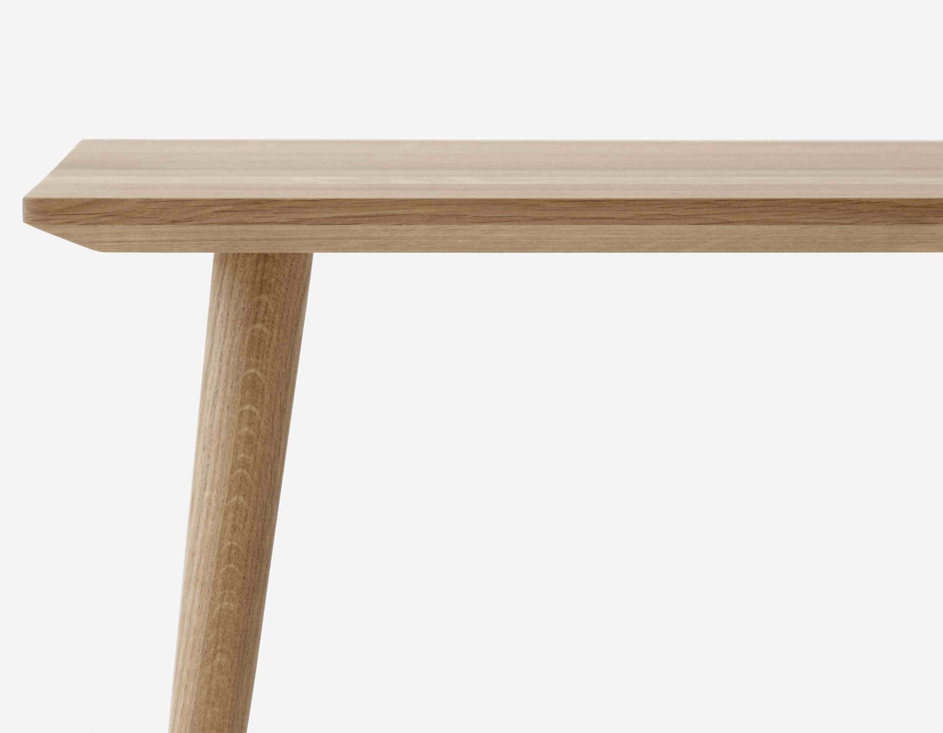 In Between Table SK23 / SK24 Coffee Table AndTradition 