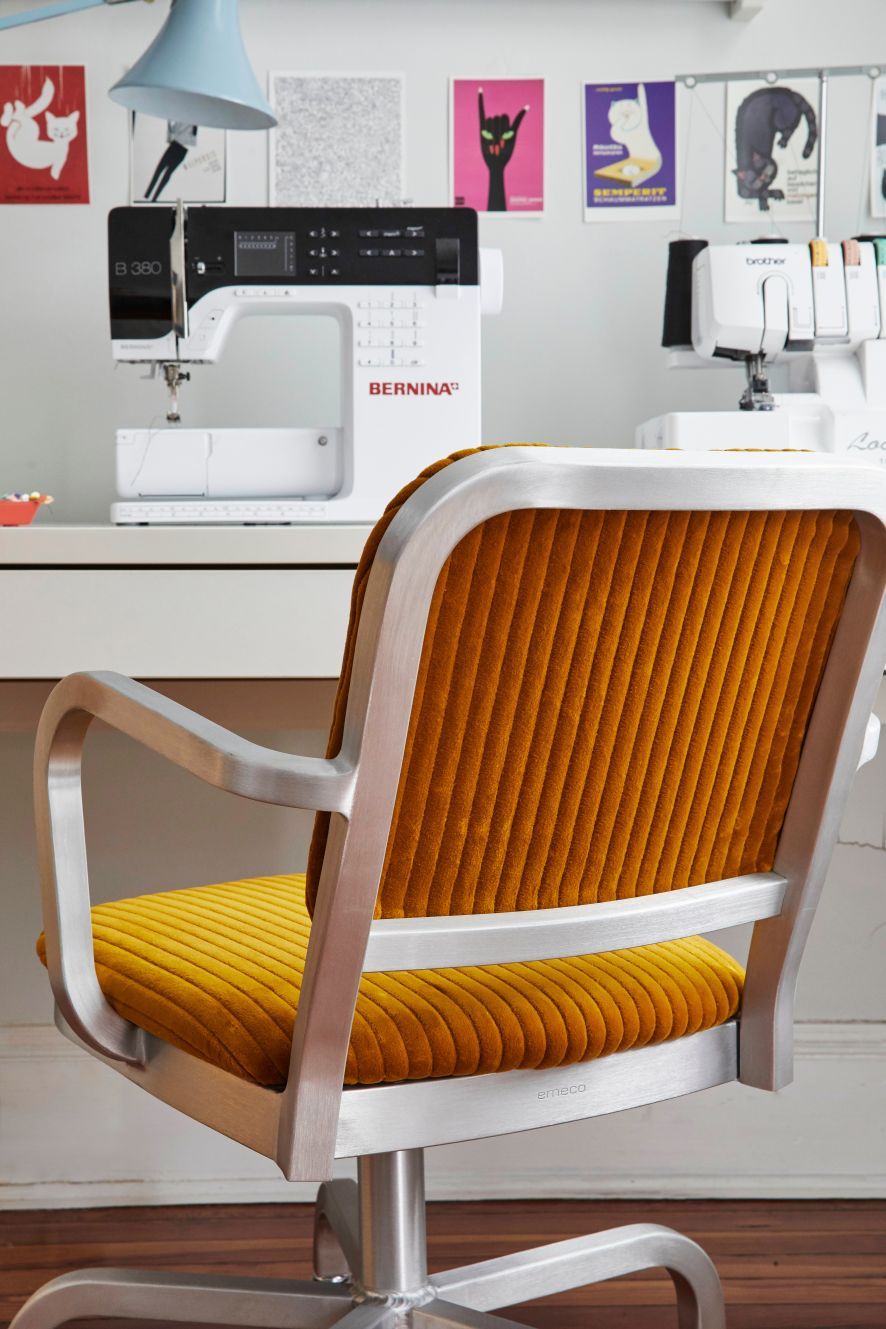 Navy Officer upholstered Swivel Armchair KVADRAT Reflect 184 Emeco