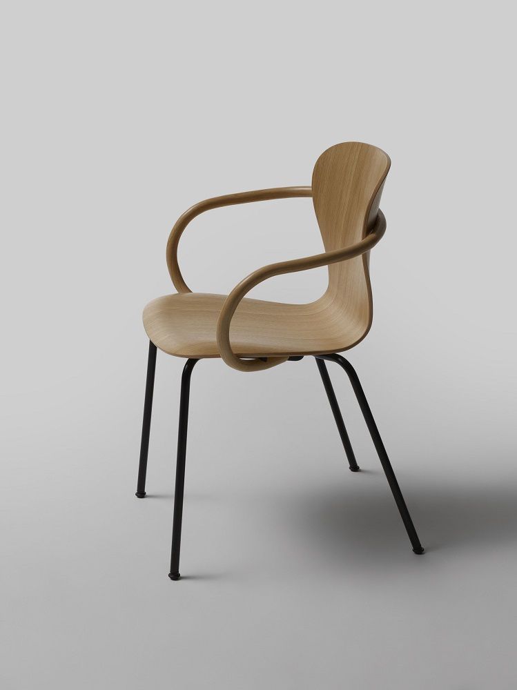 S 220 F Chair with armrest Thonet