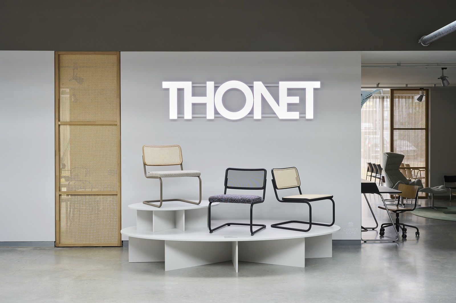S 32 VL Lounge Chair Thonet armchair