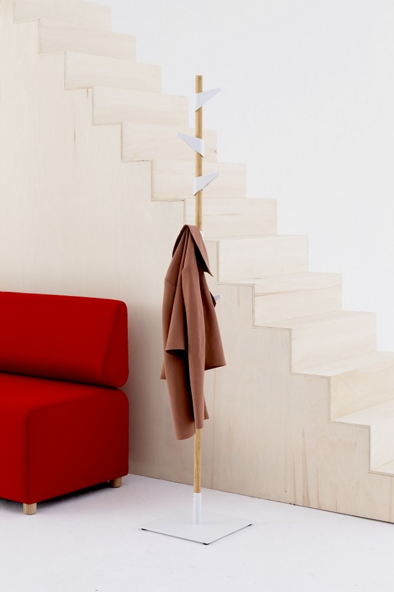 Bamboo coat stand Cascando