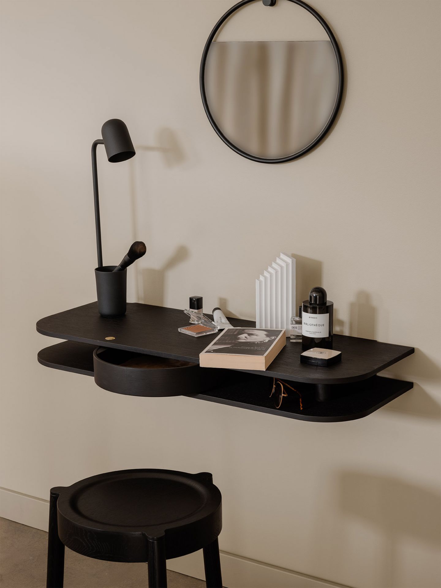 Valet wall console smoked oak Northern