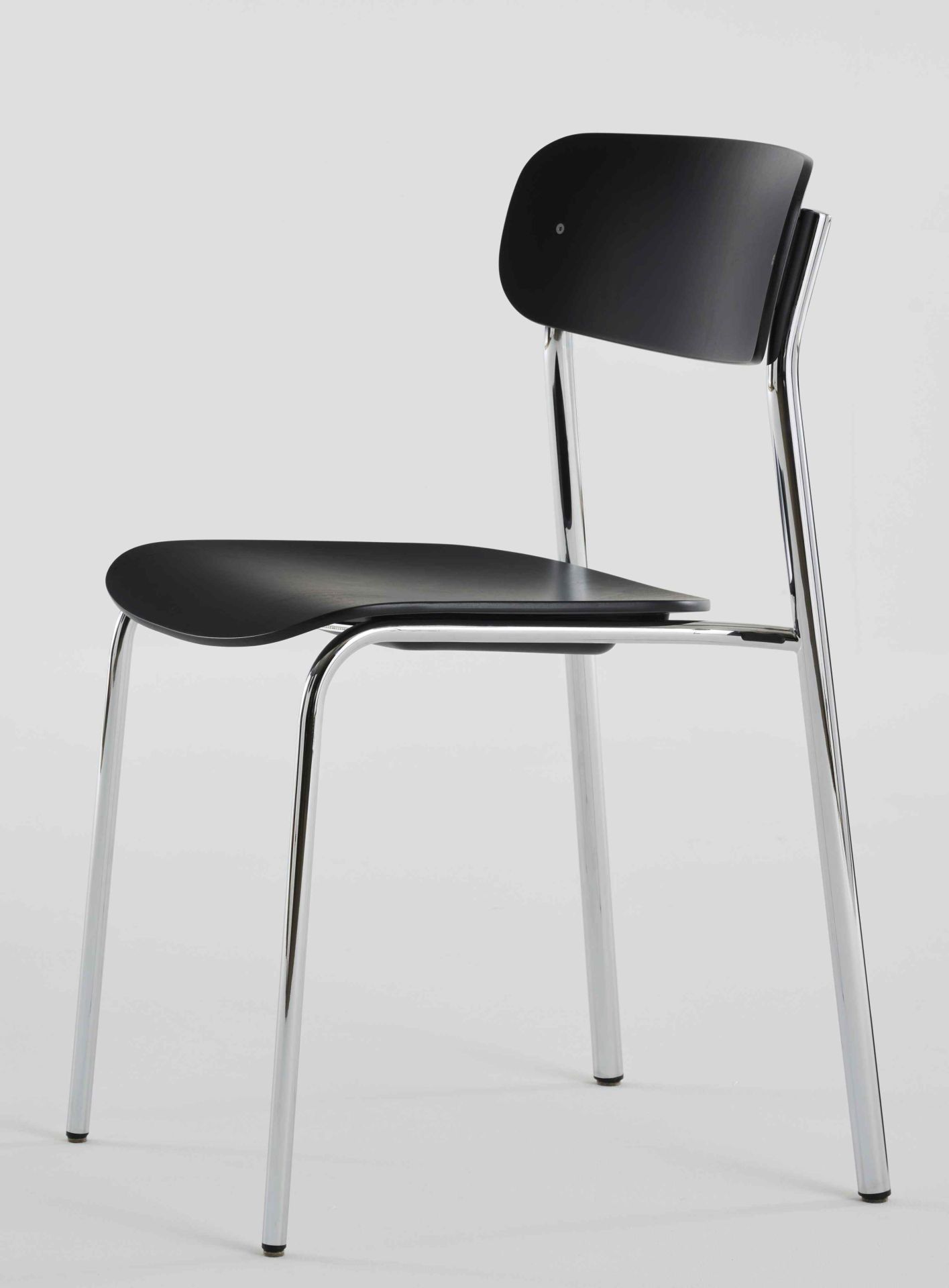 S 243 / S243 Tubular steel chair Thonet