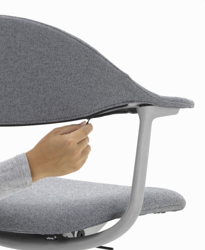 Mynt back and seat Plywood office swivel chair Vitra