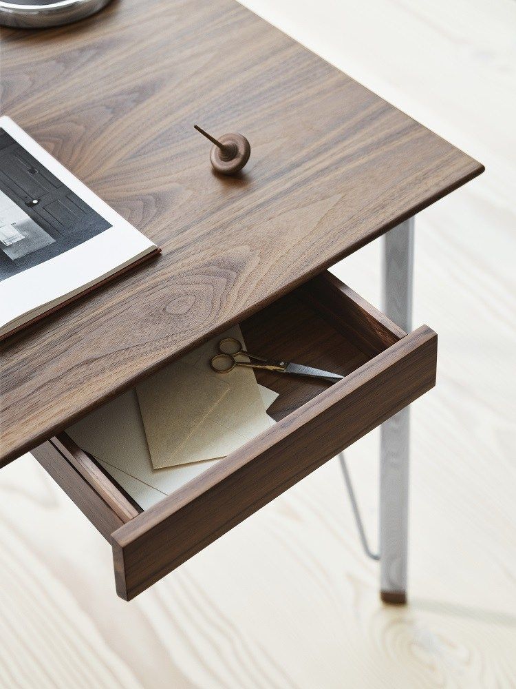 FH3605™ Writing Desk Fritz Hansen