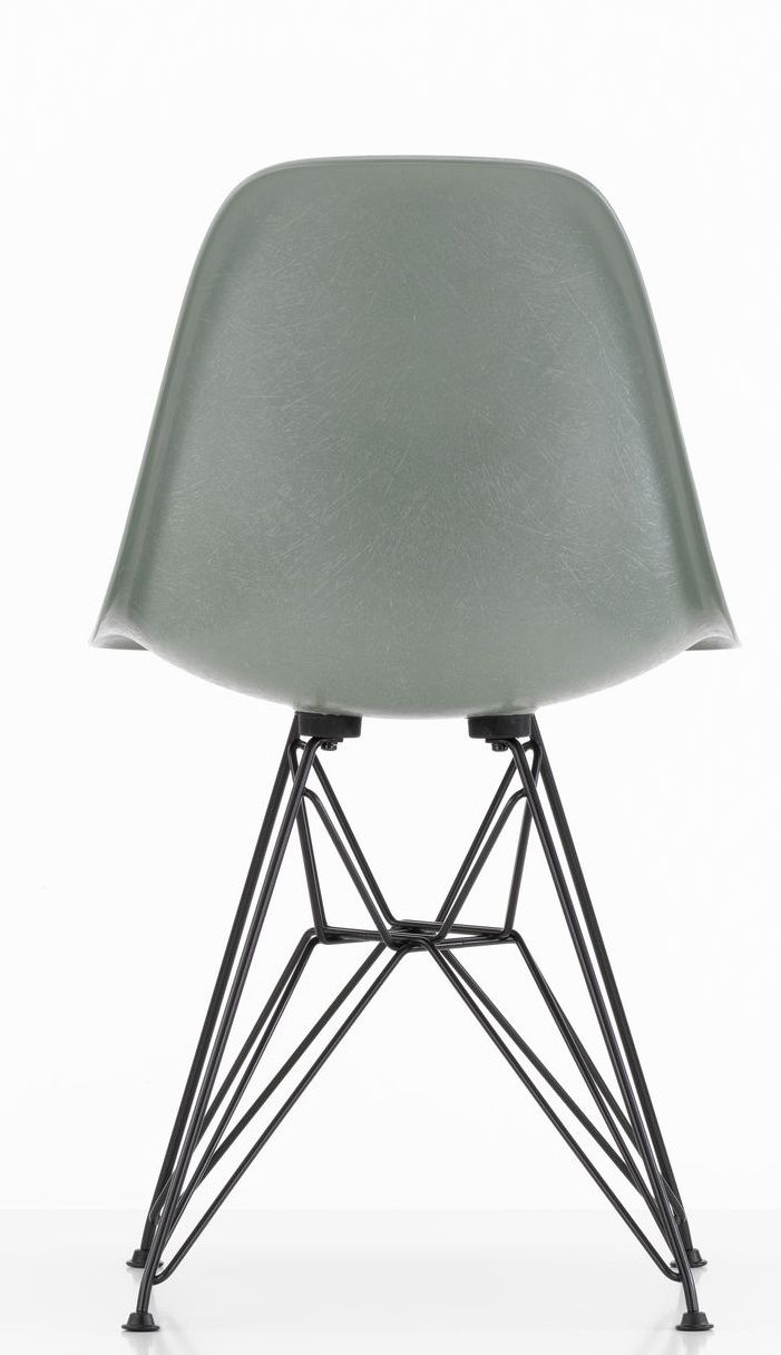 Eames Fibreglass Chair DSR Chair Vitra