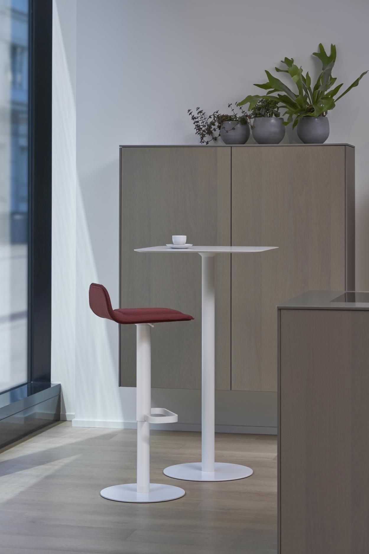 ED 105 Indoor bar table Moree