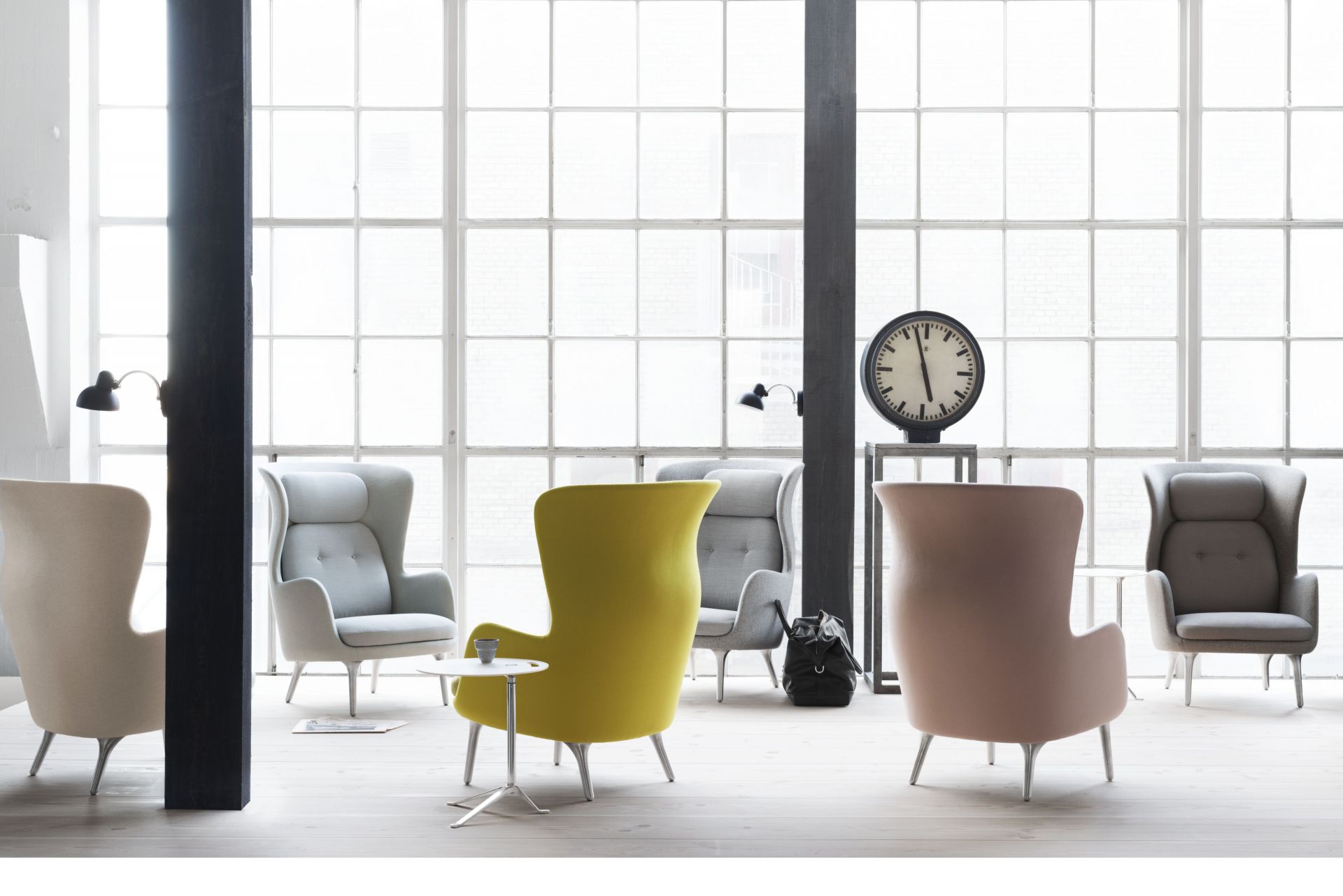 Ro Armchair Wood Fritz Hansen