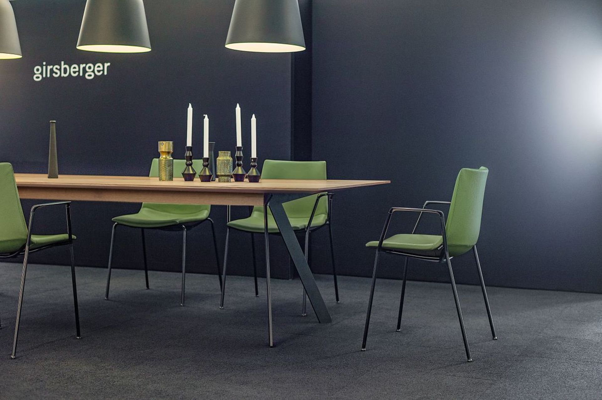 Barra Extending table Girsberger