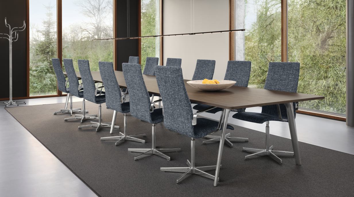 Pluralis table Fritz Hansen