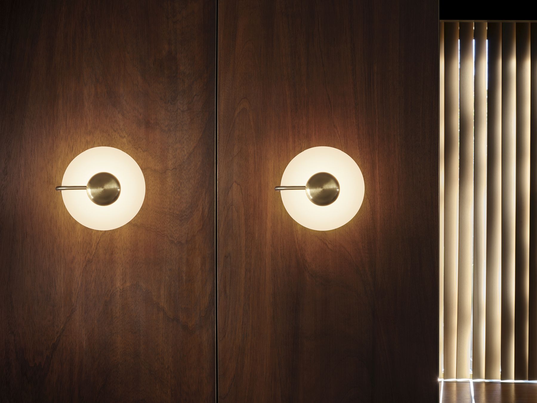 Tratto Wall lamp black Kdln