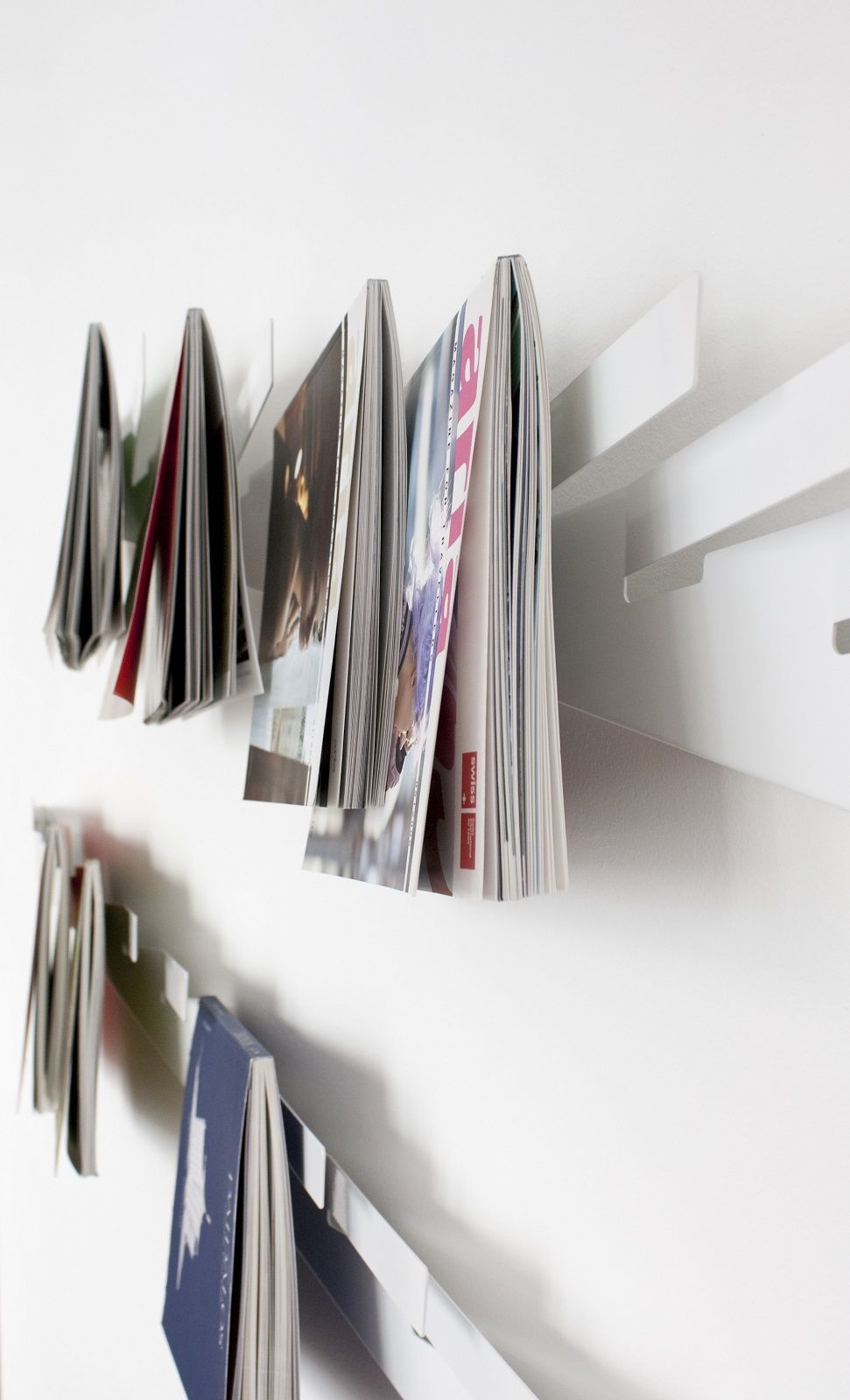Mr_magazine holder Linea1 by Müller Möbelwerkstätten