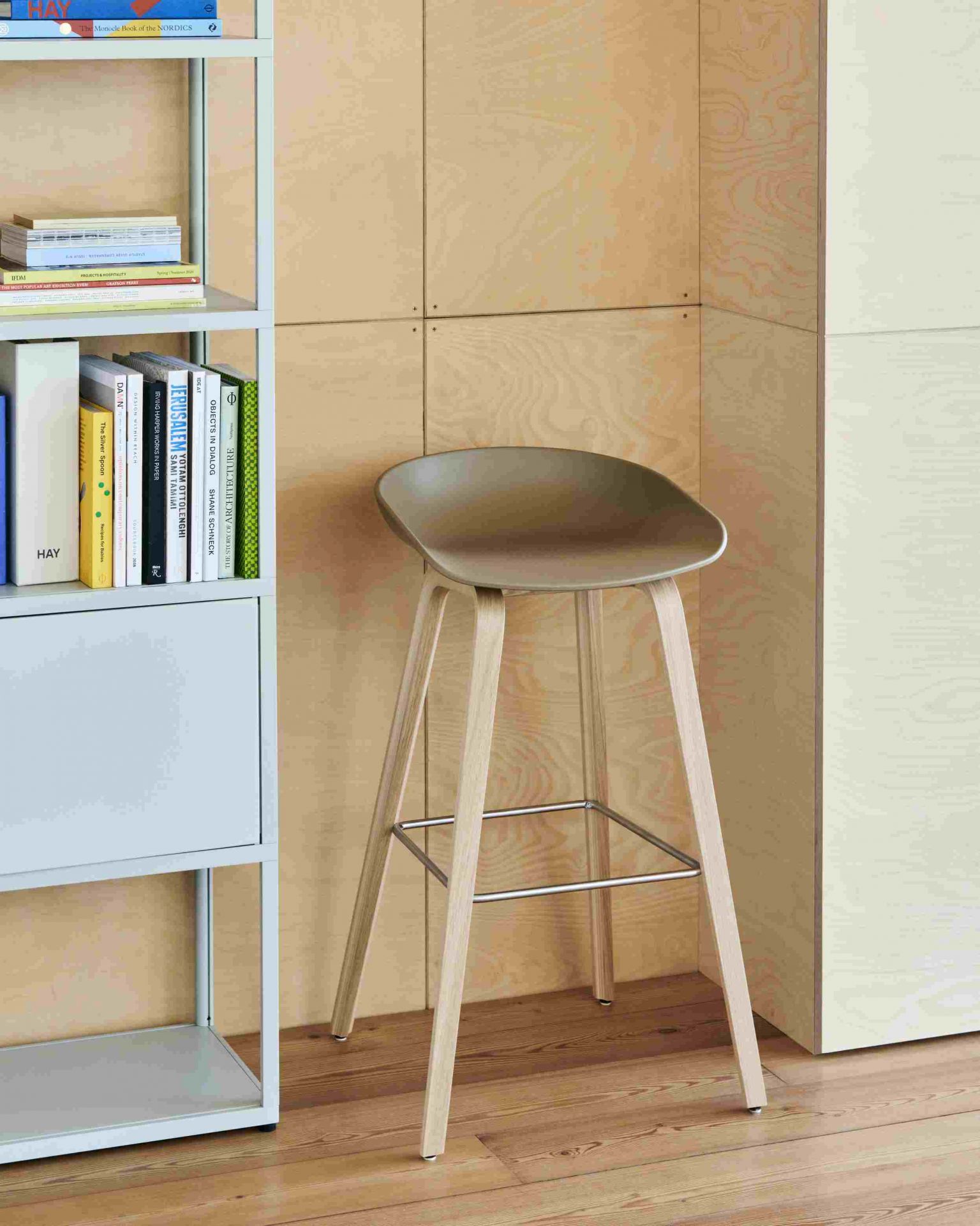 About a Stool AAS32 / AAS 32 Bar stool Low Hay