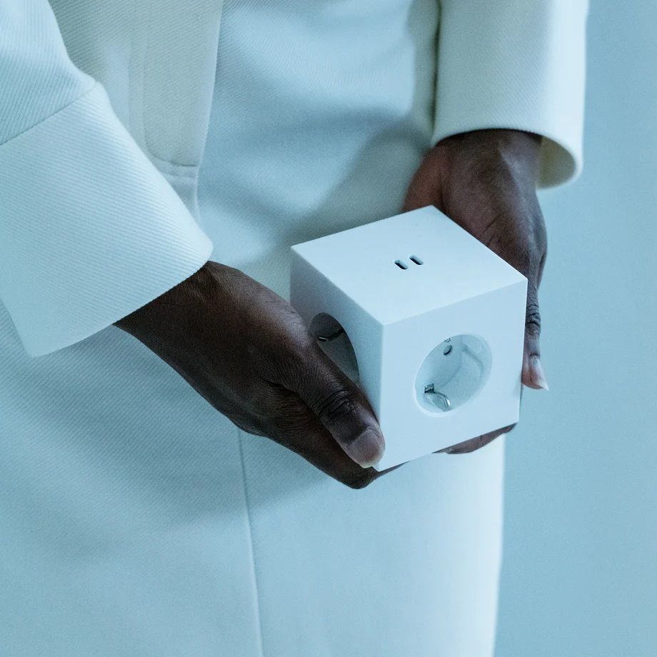 Square 2 - Avolt Socket Cube with USB-C dfp Design 