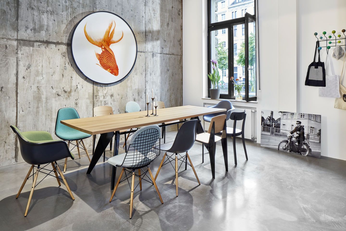 DKW-5 Wire Chair Chair with Seat Cushion Vitra