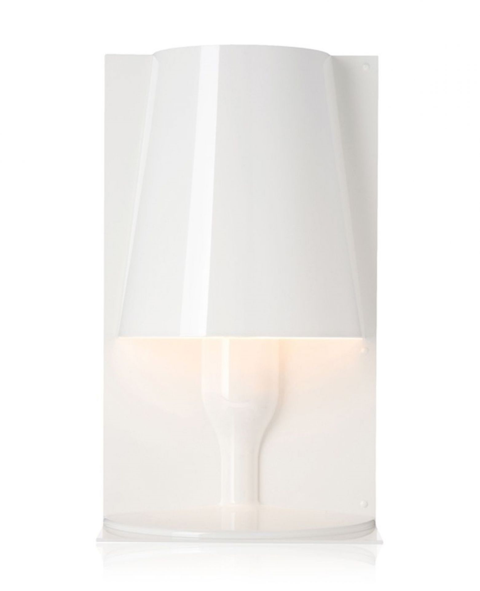 Moderne Take Tischleuchte in Weiß von Kartell, ideal für stilvolle Beleuchtung und dekorative Akzente.