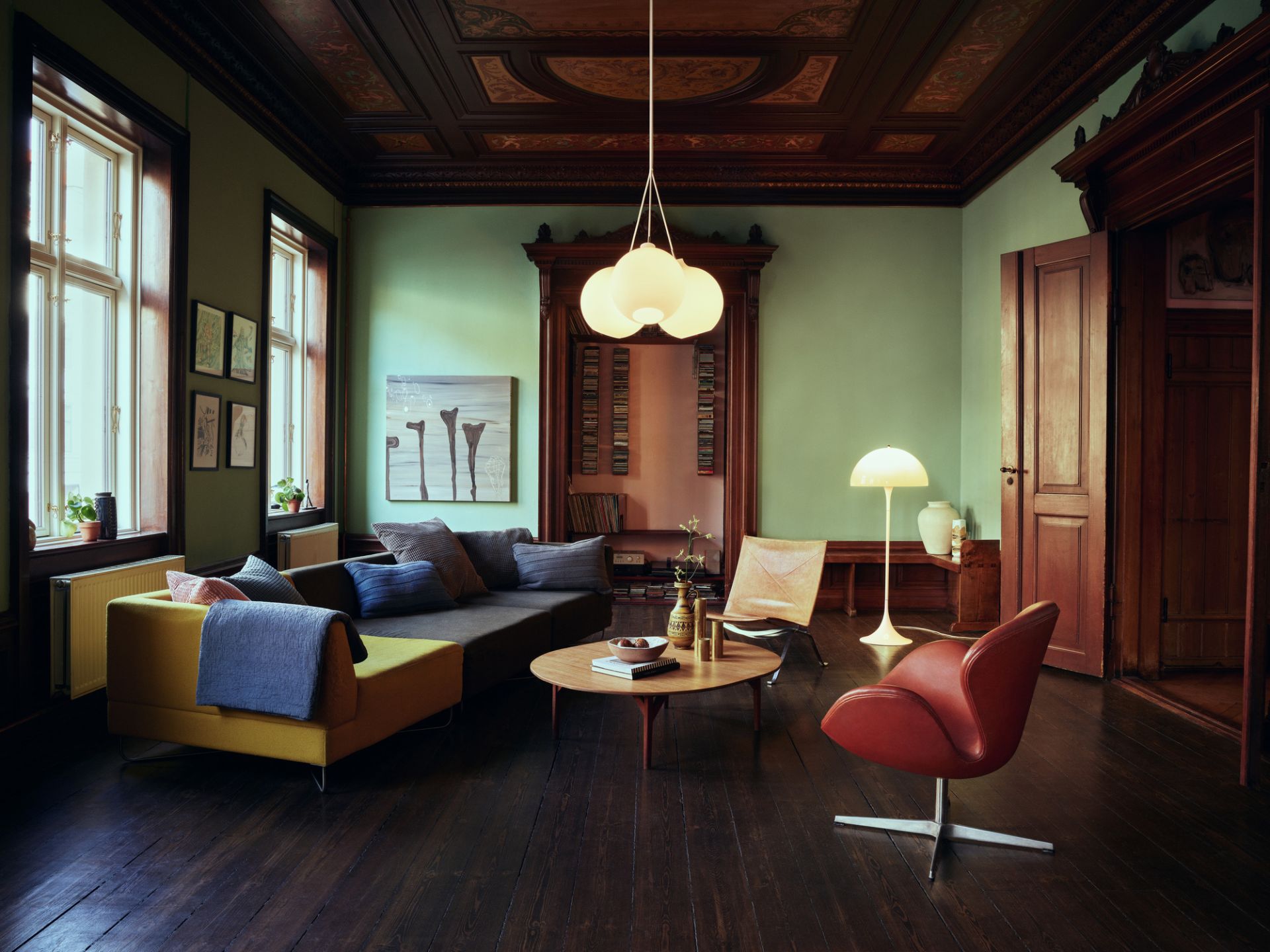 Panthella floor lamp Louis Poulsen