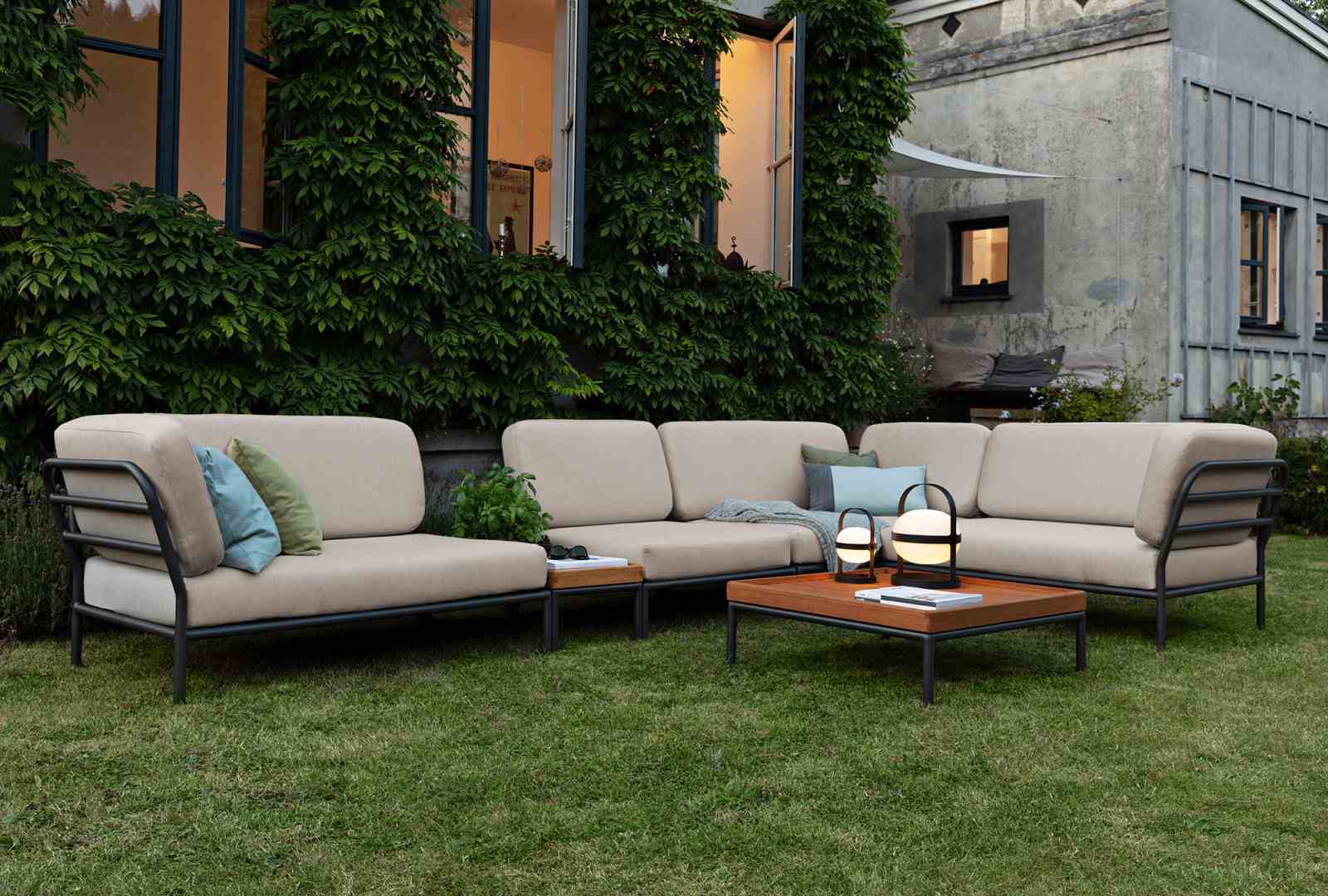 Level Sofa Outdoor corner left Houe 