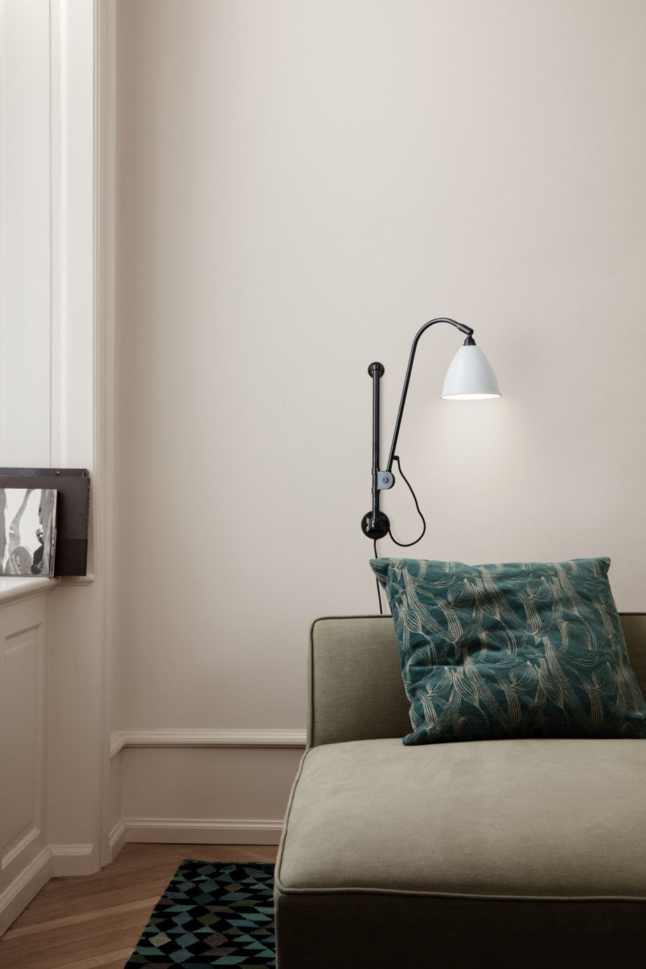 Bestlite BL 5 Wall Lamp White / Brass Gubi Bestlite BL 5 Wall Lamp White / Brass Gubi