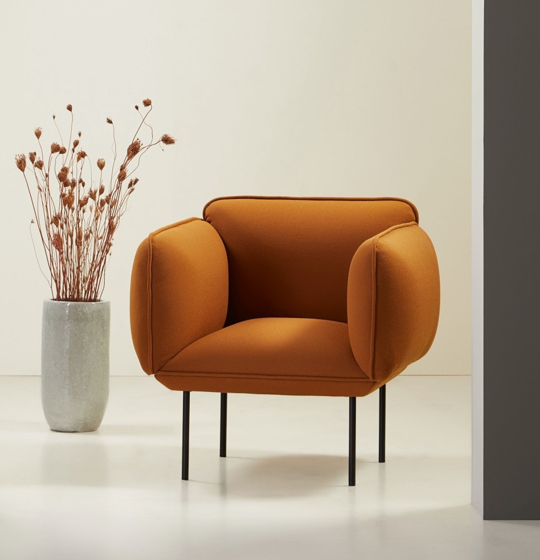 Nakki Armchair Woud