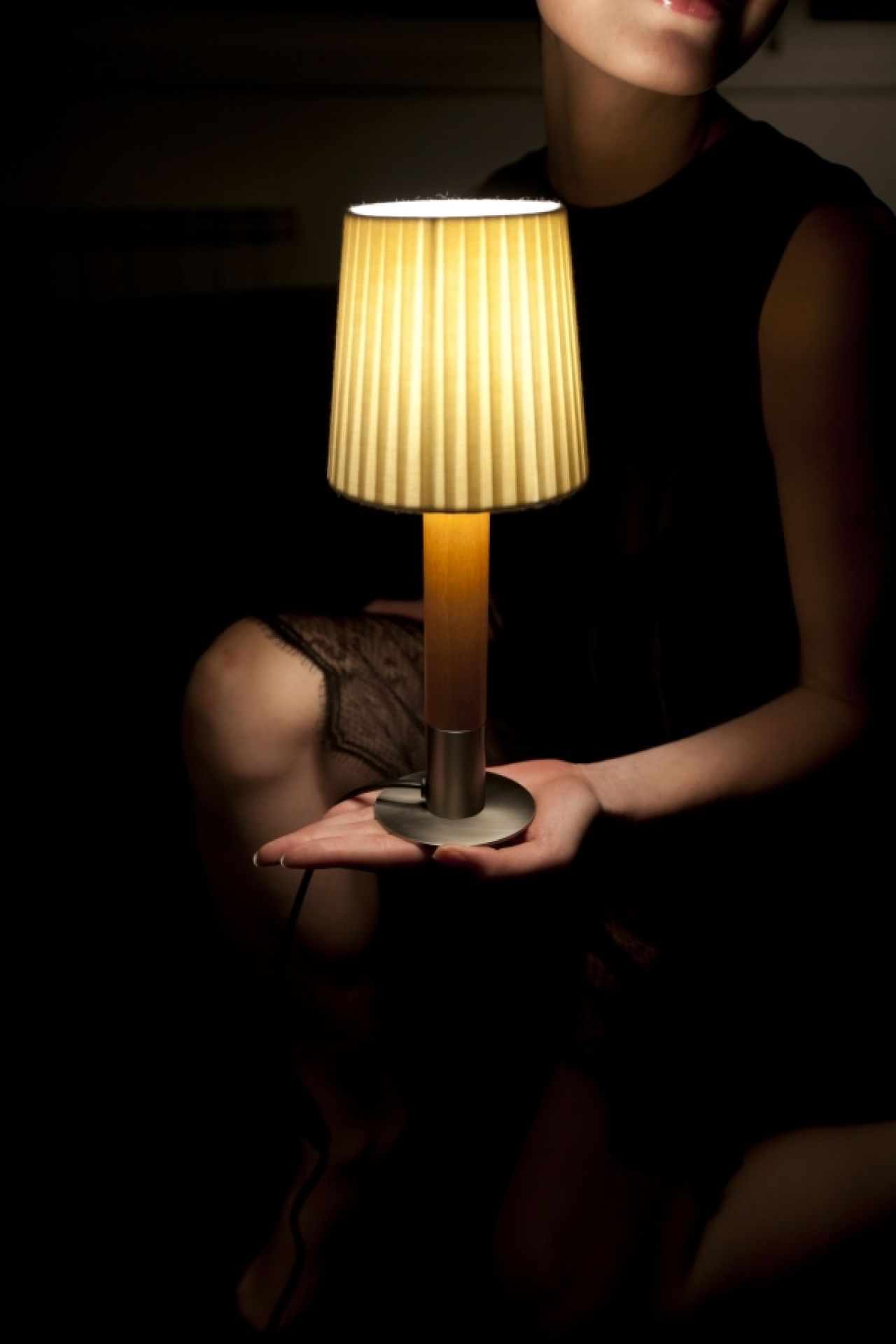 Basica Minima Table Lamp Santa & Cole