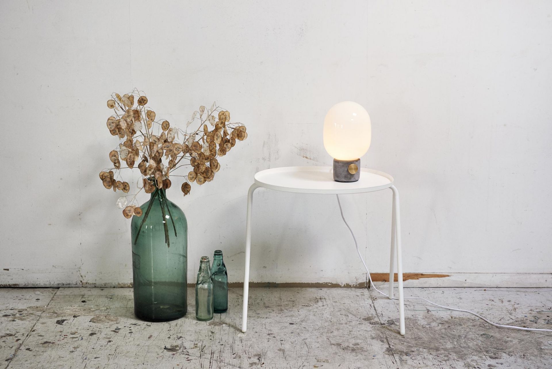 JWDA Concrete table lamp Audo