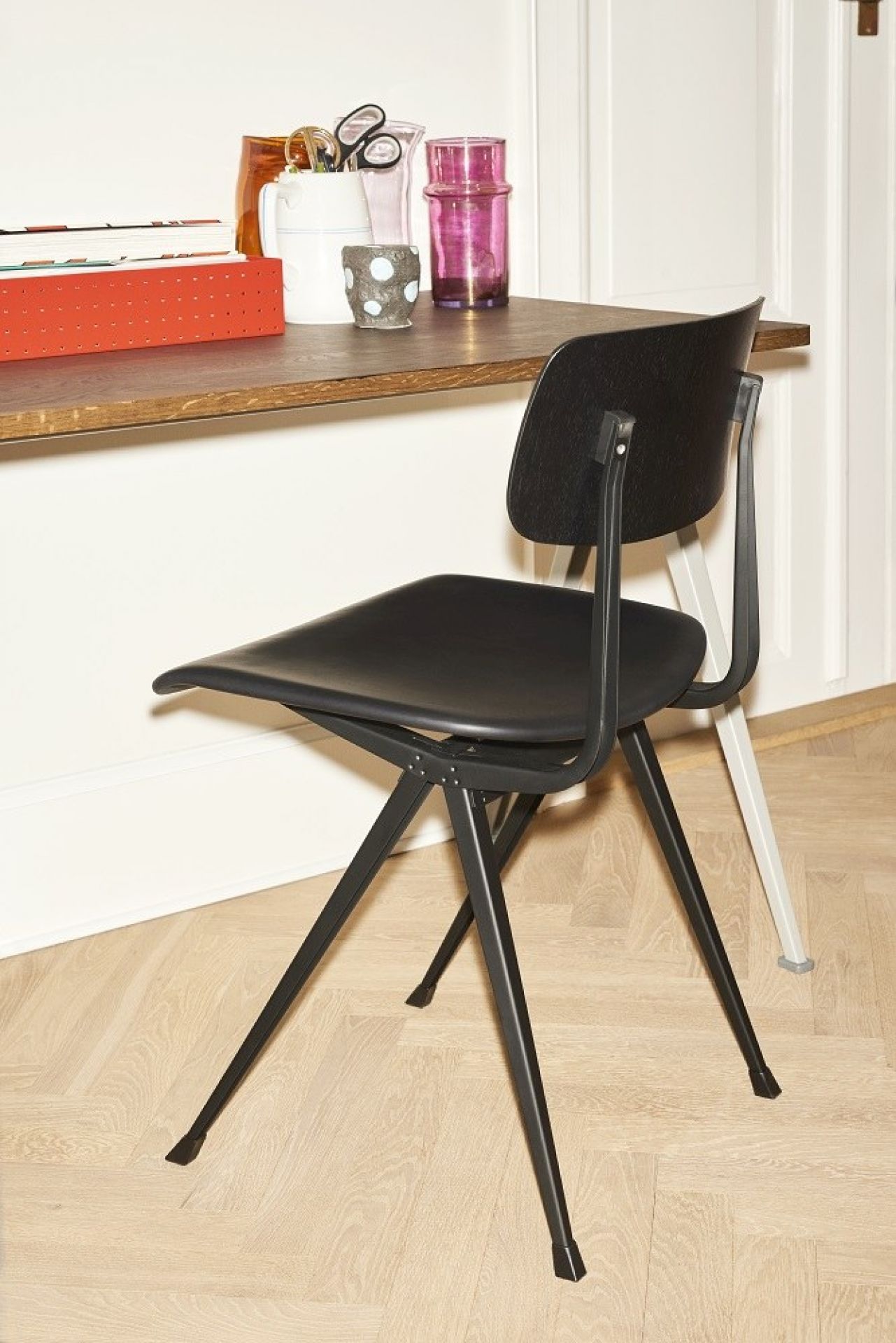 Pyramid Table 01 / Secretary Hay
