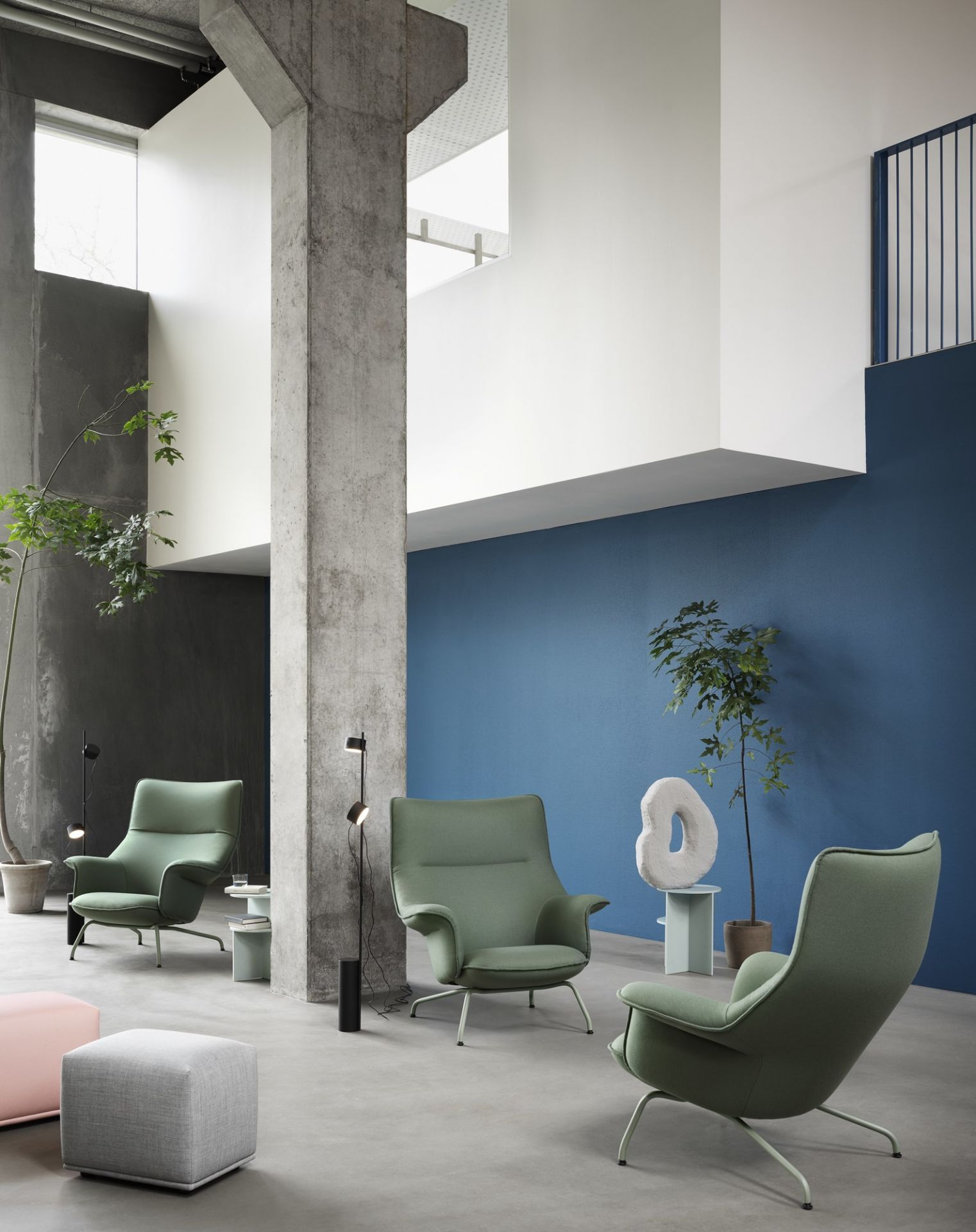 Post Floor Lamp Muuto