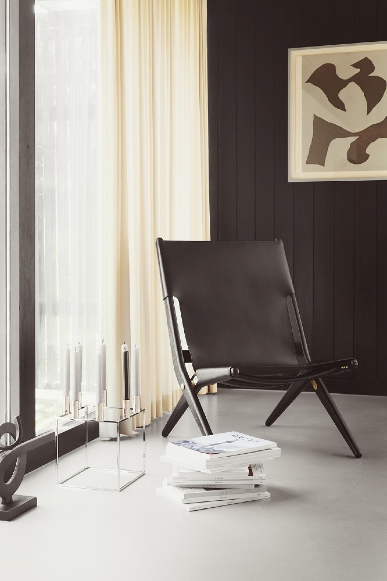 Saxe Chair black stained oak - black leather by Lassen