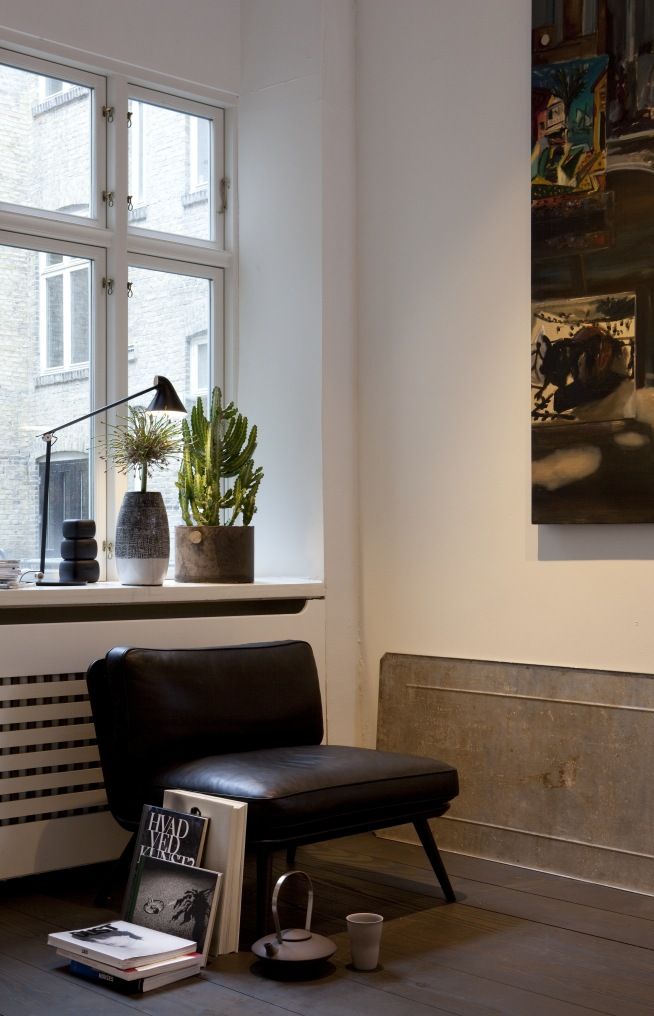 NJP table lamp Louis Poulsen