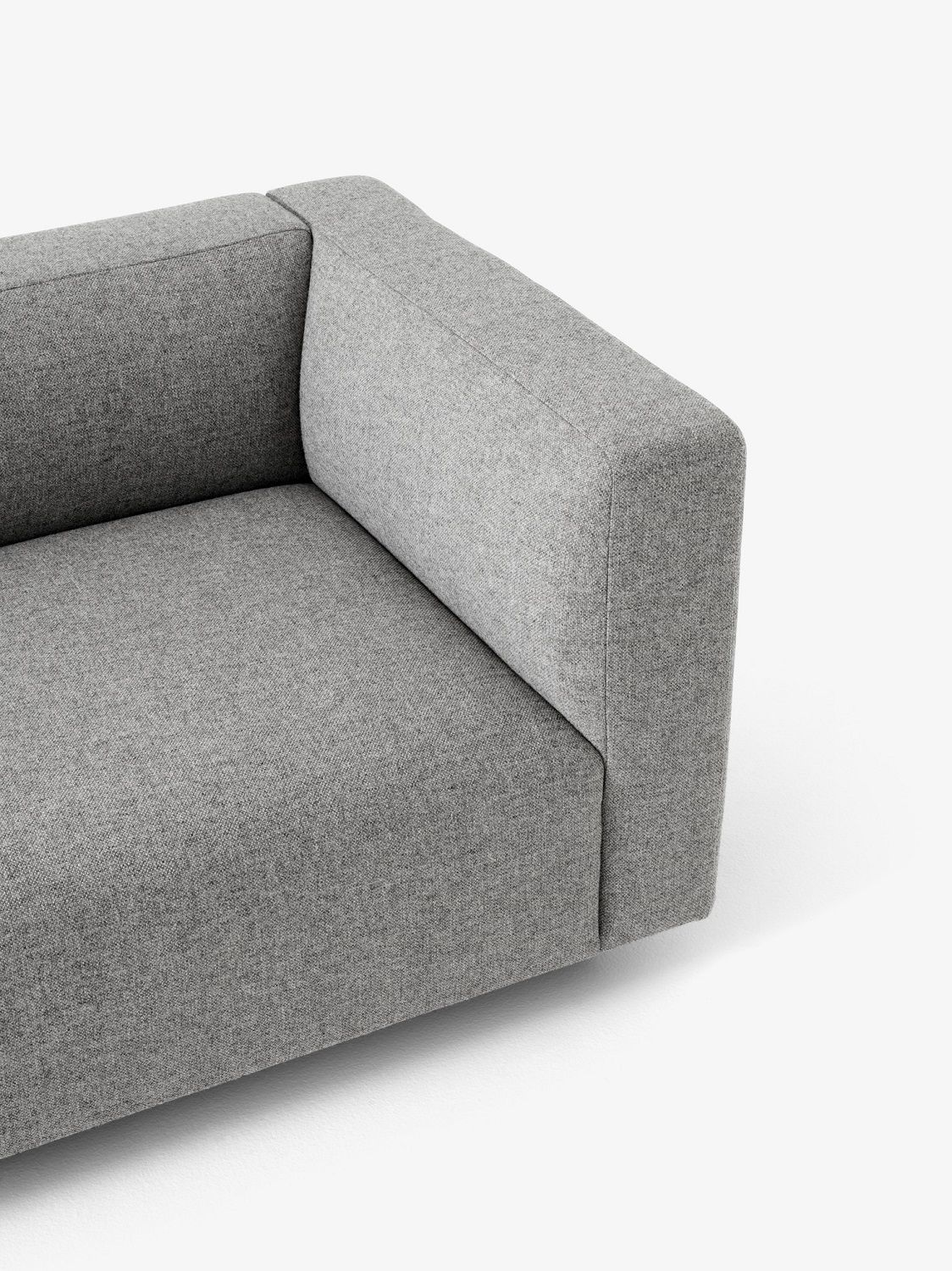Develius EV1 sofa configuration B and H AndTradition