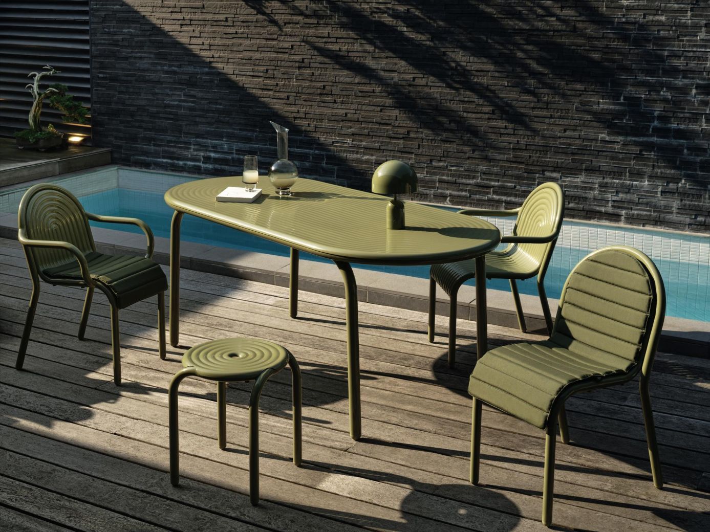 Groove Outdoor Side Chair Putty Tom Dixon