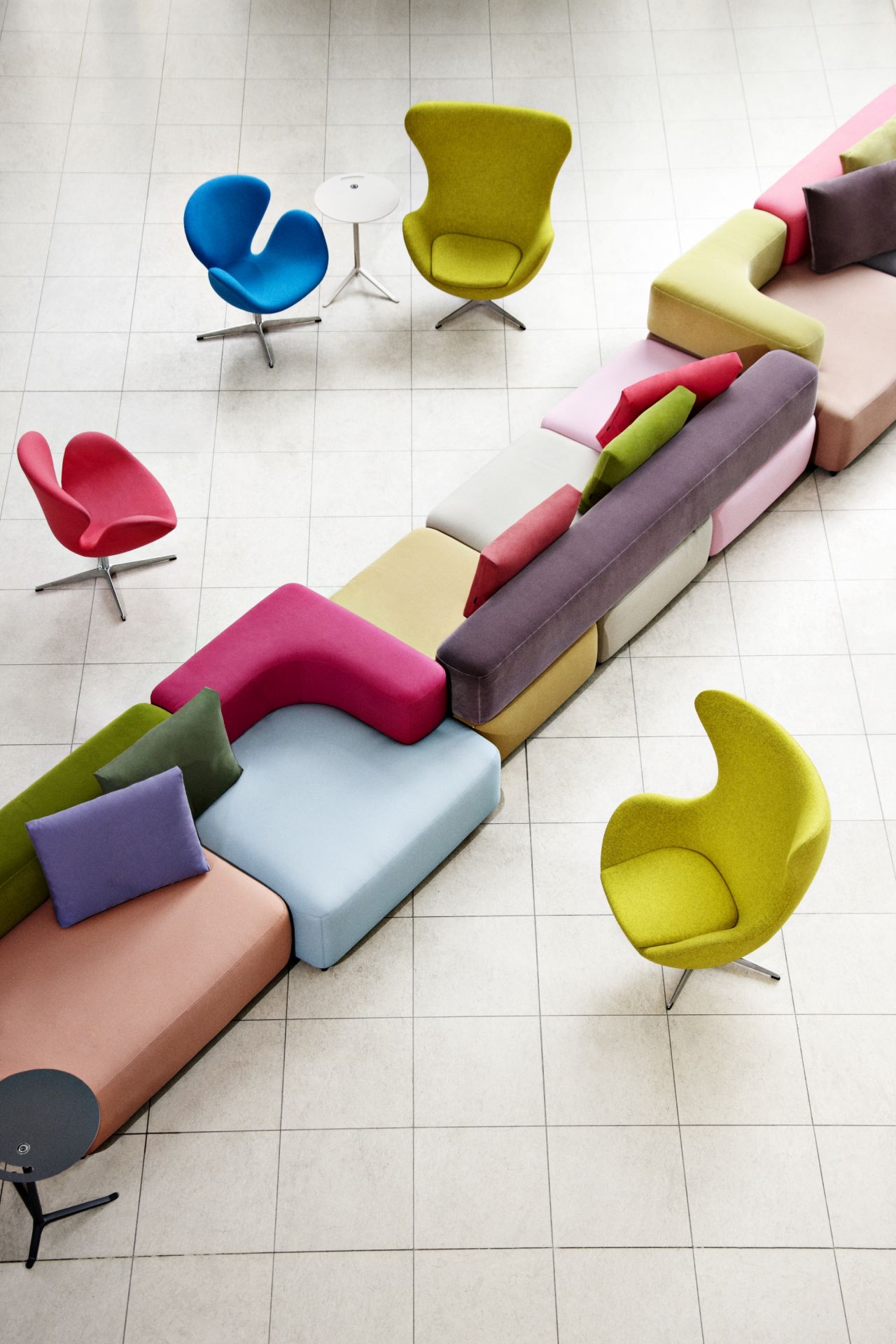 The Swan easy chair Fritz Hansen