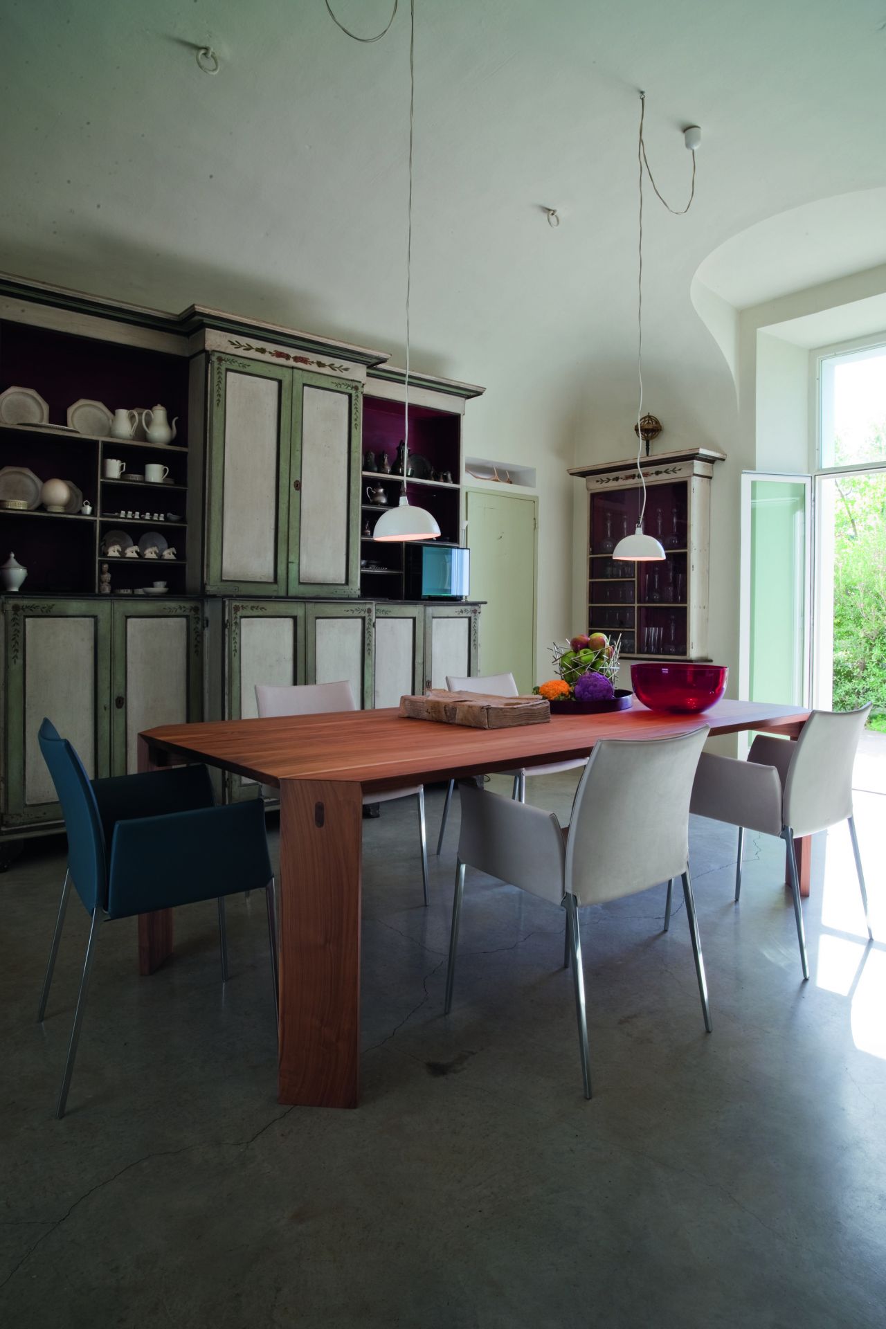 Lia Chair with Armrest Zanotta