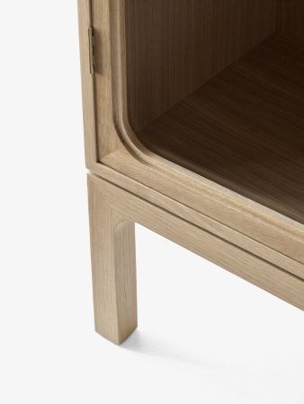 Trace SC87 cabinet / display case AndTradition