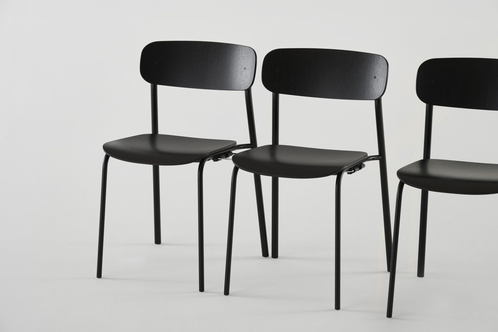 S 243 / S243 Tubular steel chair Thonet