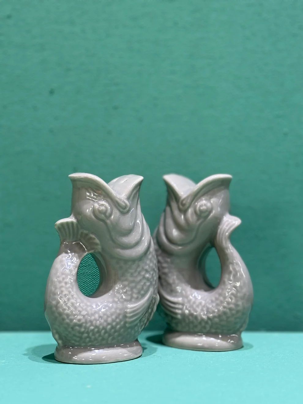 Gluggle Fisch Salz- und Pfefferstreuer Set in Grau, dekorative Küchenaccessoires für Tischdekoration.