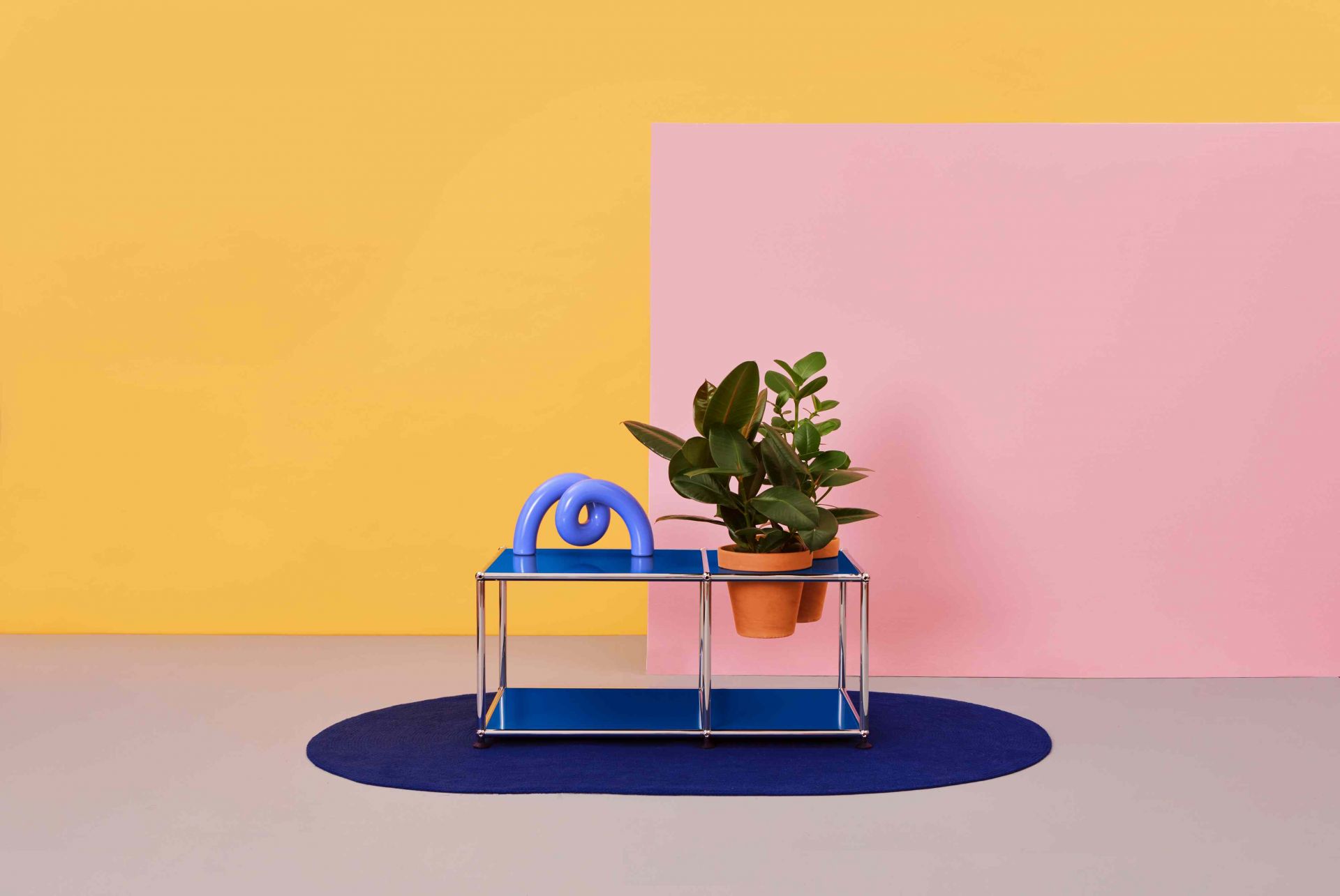 Plant worlds Side table USM Haller